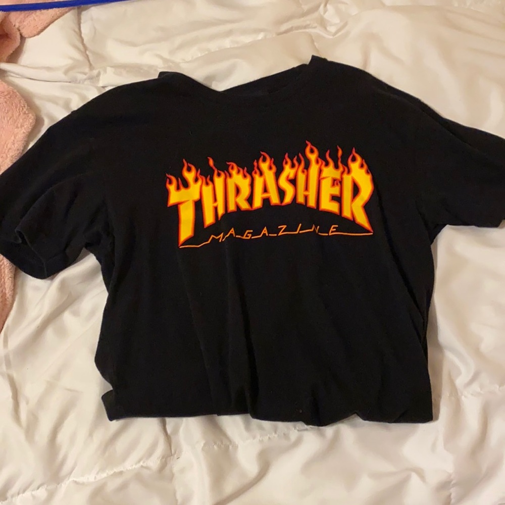 Black and red thrasher shirt size small